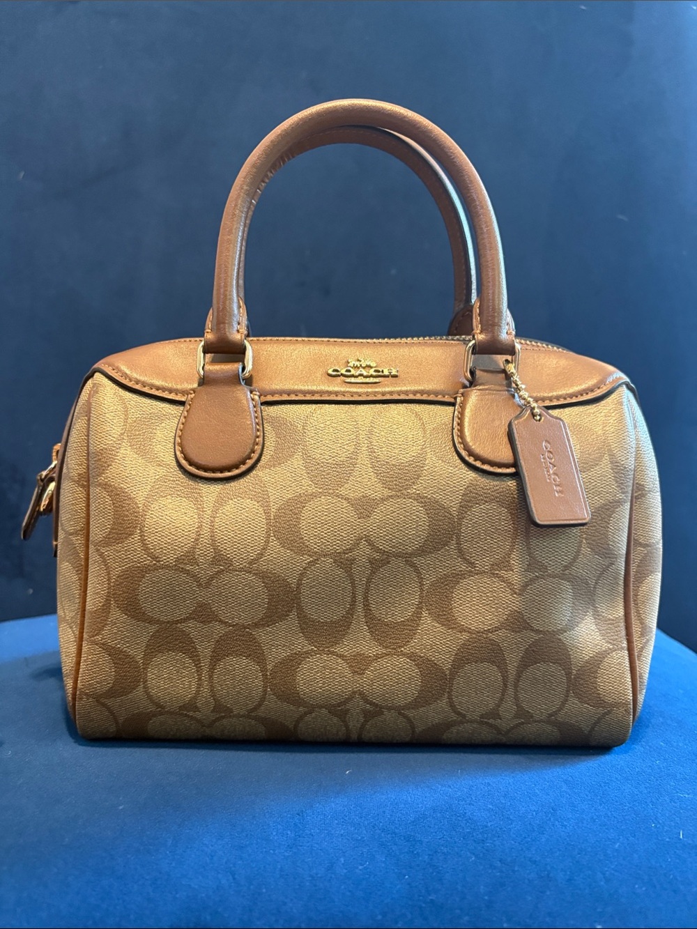 2018 Coach Mini Bennett Satchel With Signature Logo